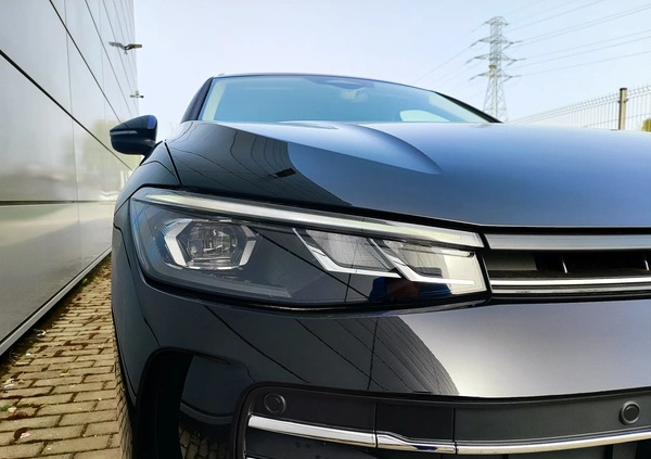 Volkswagen Passat cena 184490 przebieg: 10, rok produkcji 2024 z Będzin małe 704